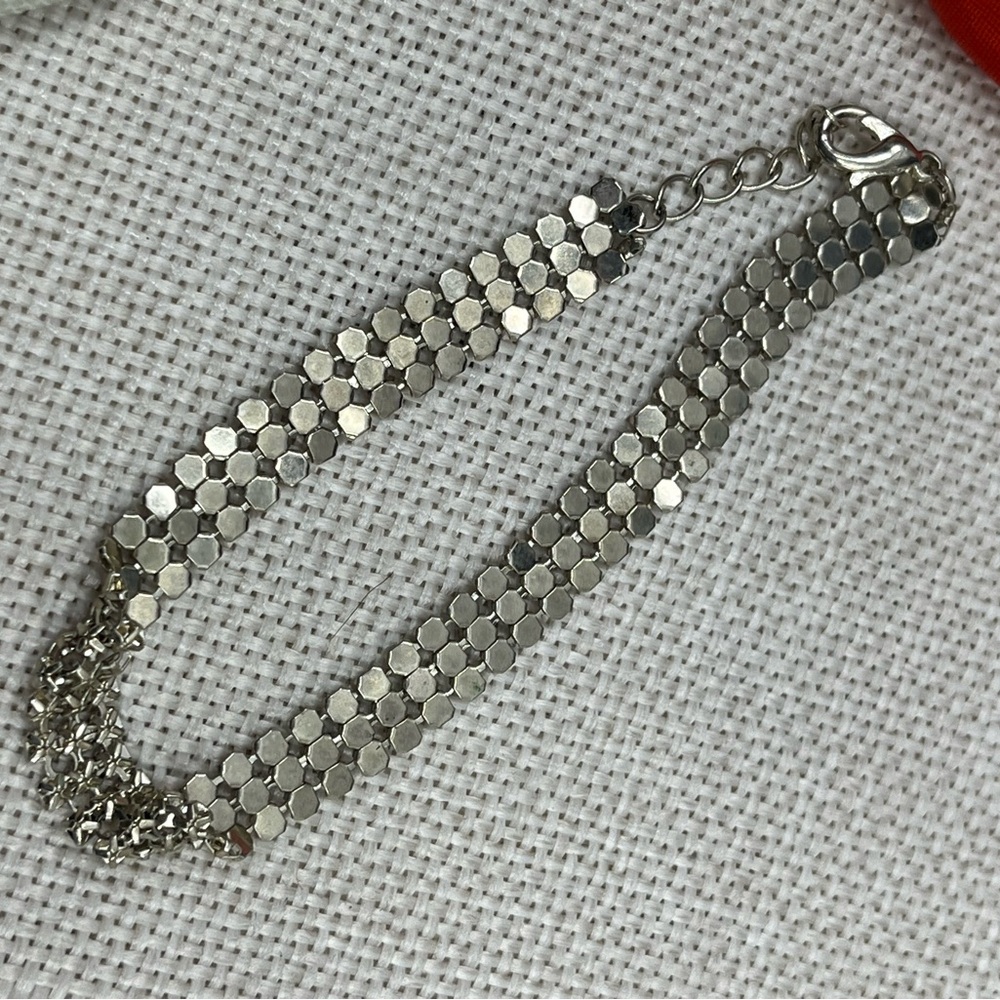 Vintage Silver-Tone Adjustable Mesh Bracelet - Picture 4 of 17